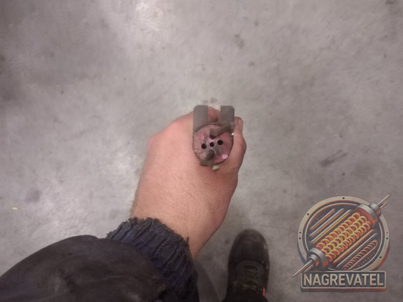 220401082939image_2