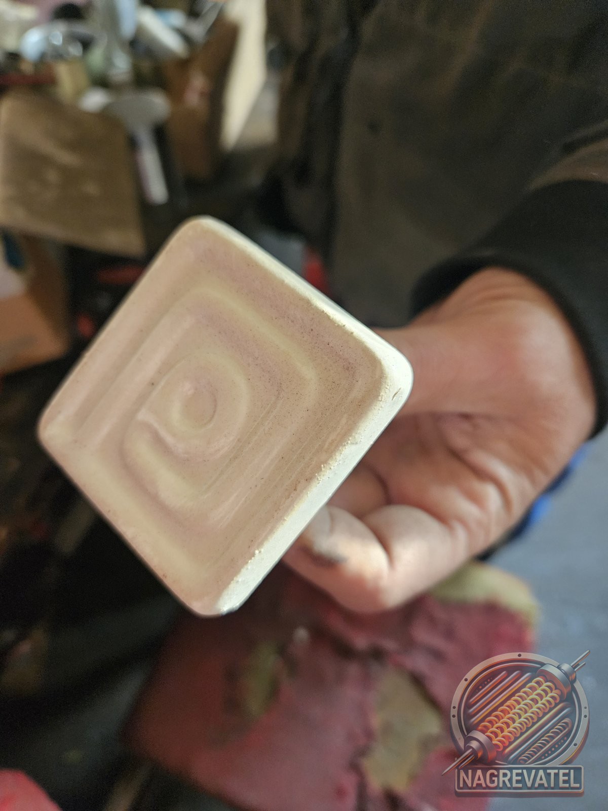 241223103819image